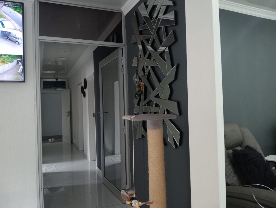 4 Bedroom Property for Sale in Safari Gardens North West